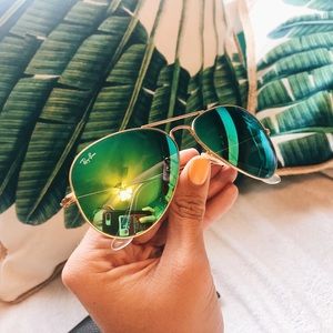 RAY-BAN Aviator Sunglasses